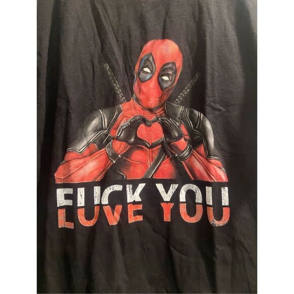 Deadpool T-shirt size Medium - Picture 2 of 2